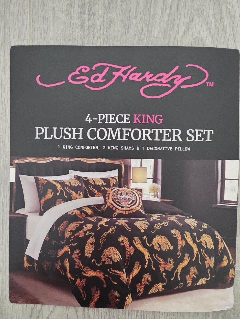 Ed Hardy KING 4 Piece Luxurious Tiger Plush Comforter Set New